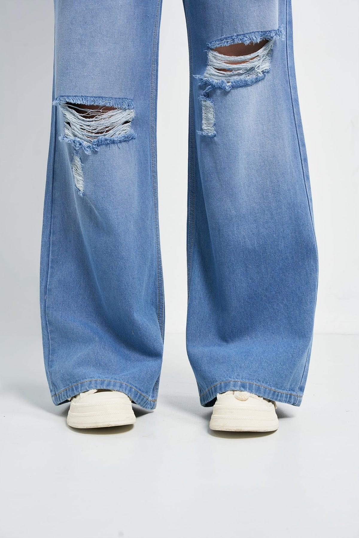 Aesthetic High Waisted Wide Fit Baggy Jeans — image 4
