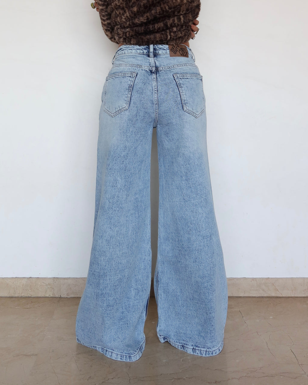 Asymmetric Belt Wide Leg Jeans — image 2