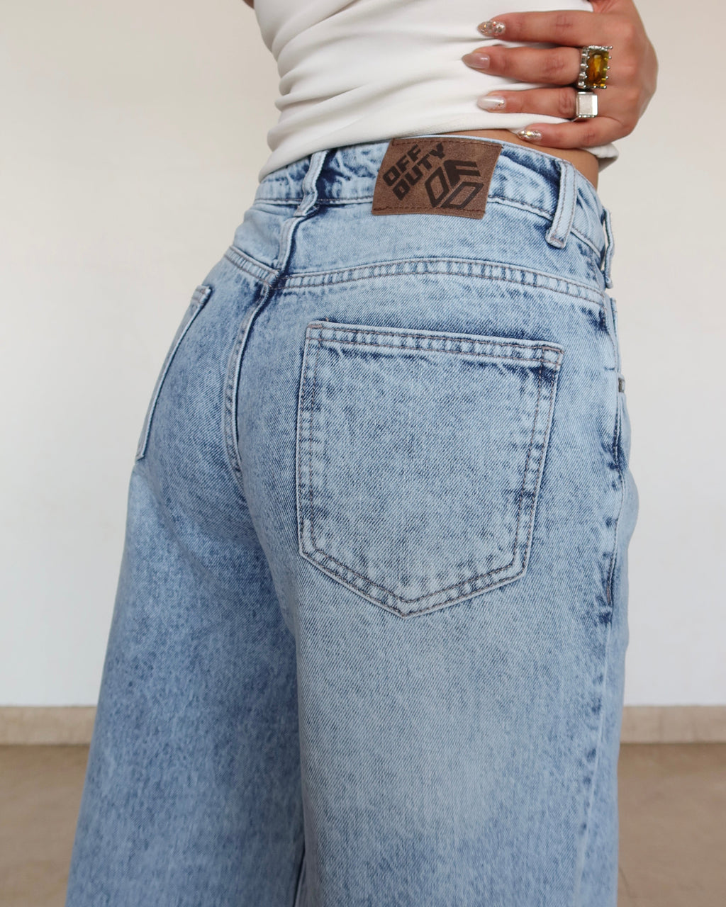 Asymmetric Belt Wide Leg Jeans — image 4