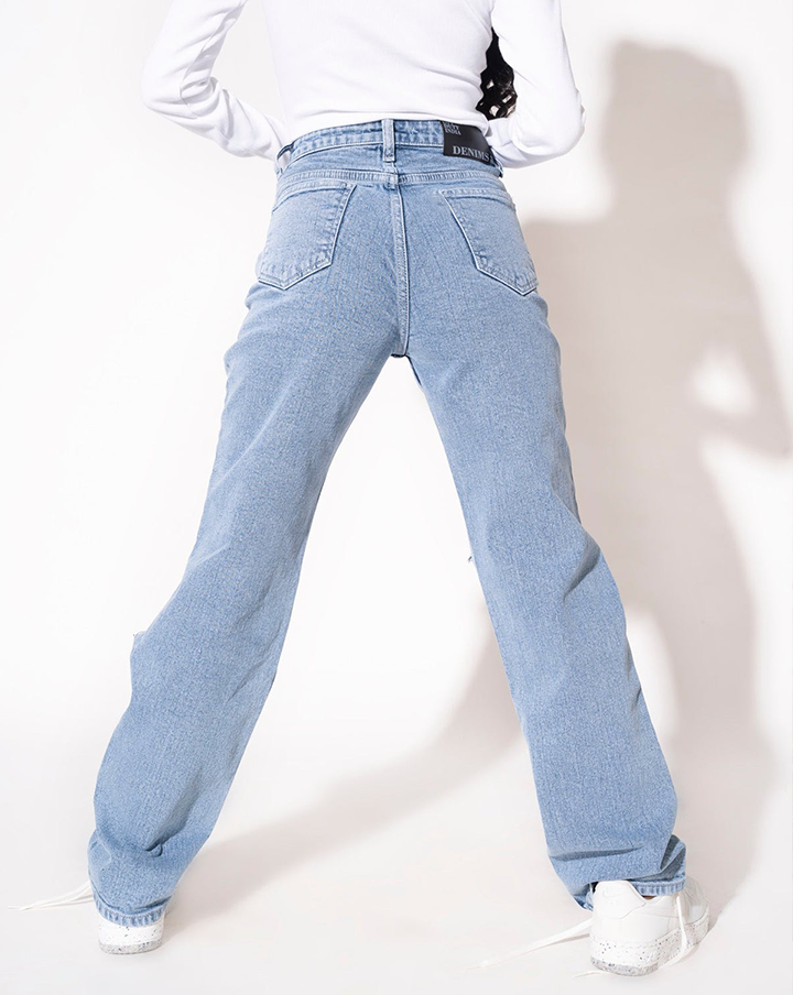 Super Ripped Mom Fit Jeans — image 2