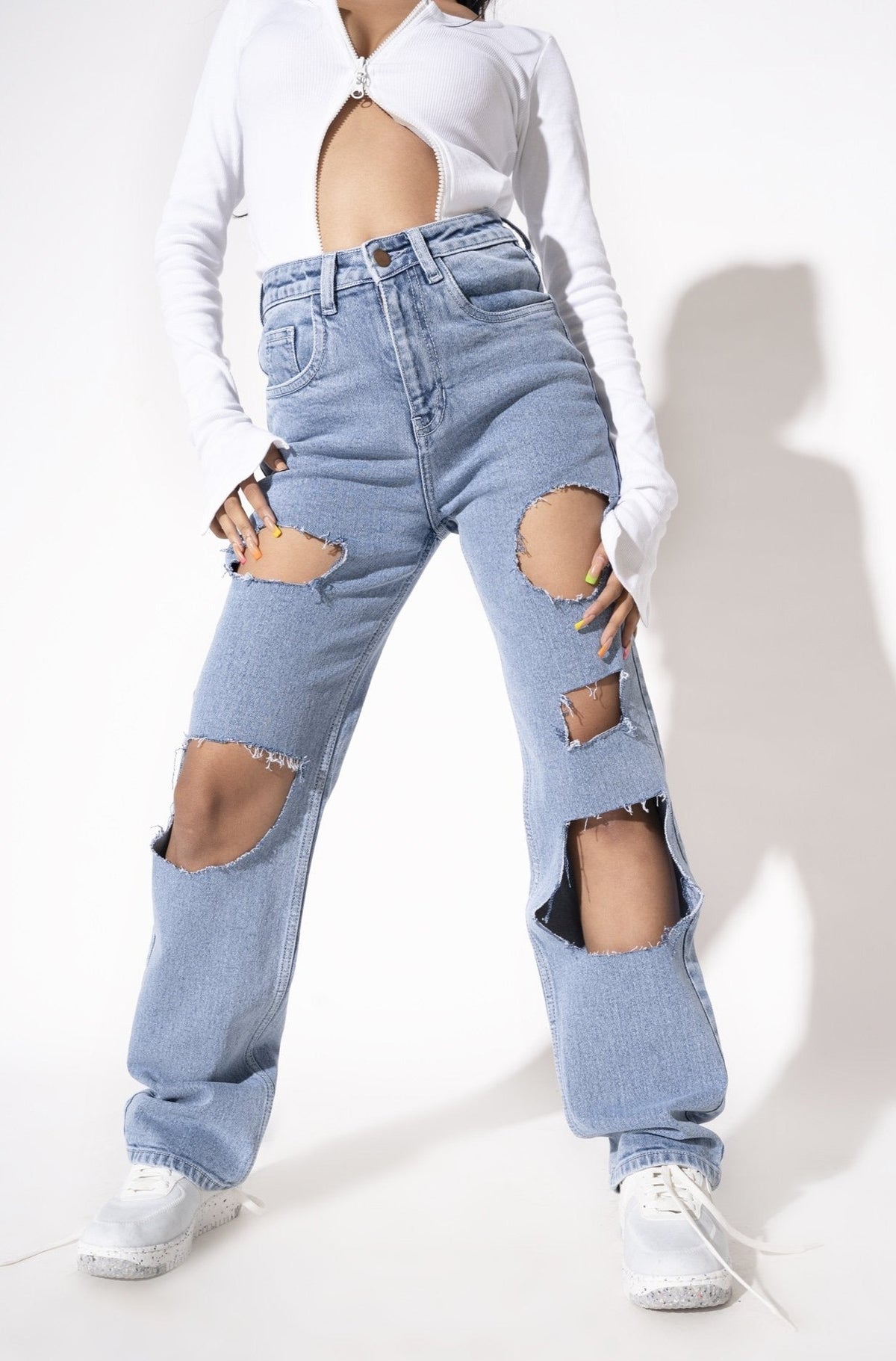 Super Ripped Mom Fit Jeans — image 3